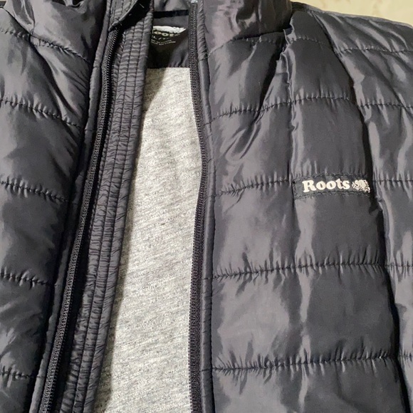 Brand New • Wore once • Roots vest - Picture 1 of 4